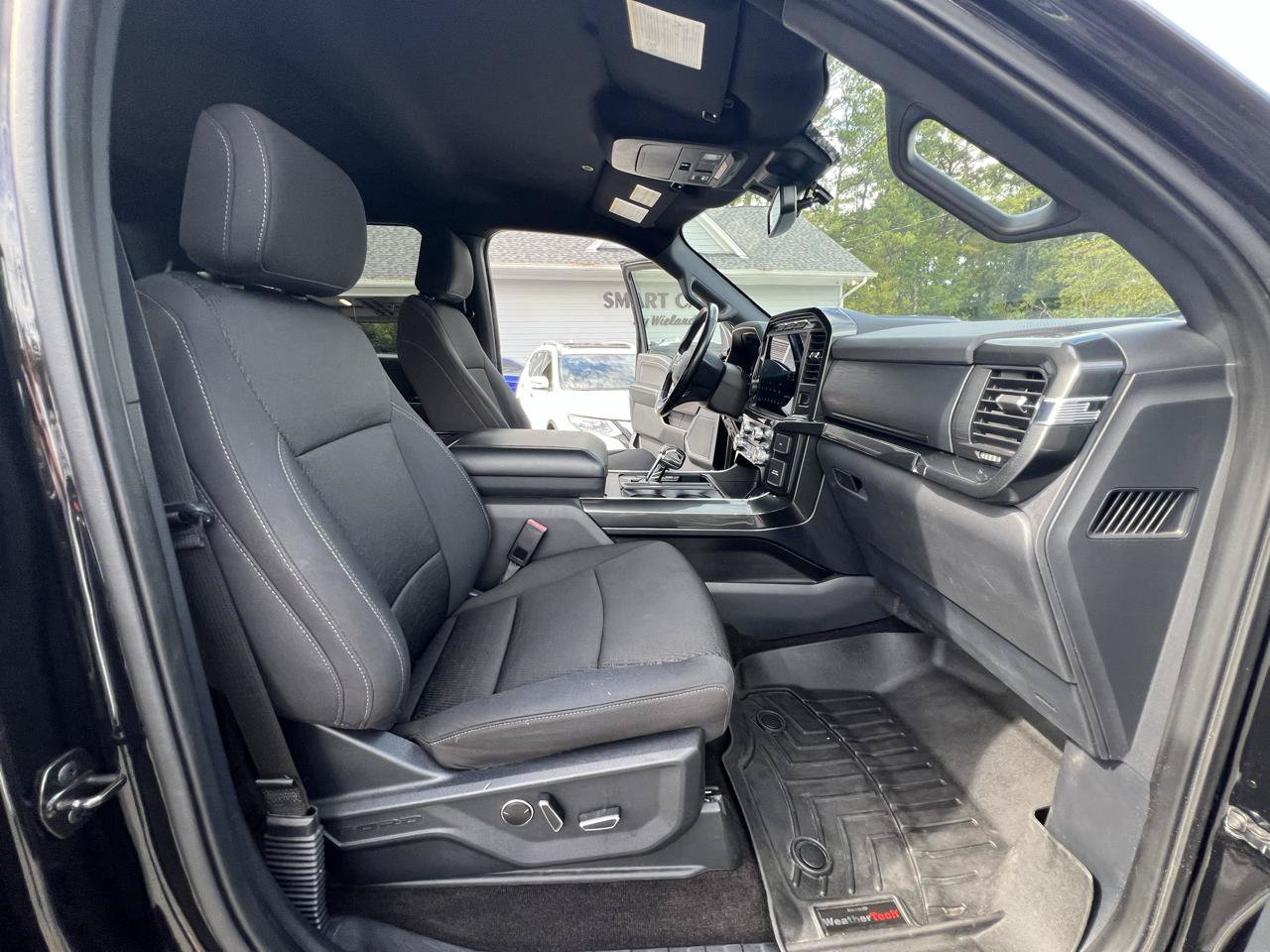 Used 2020 Ford F150 Platinum w/ Equipment Group 701A Luxury AWD/4WD image 12