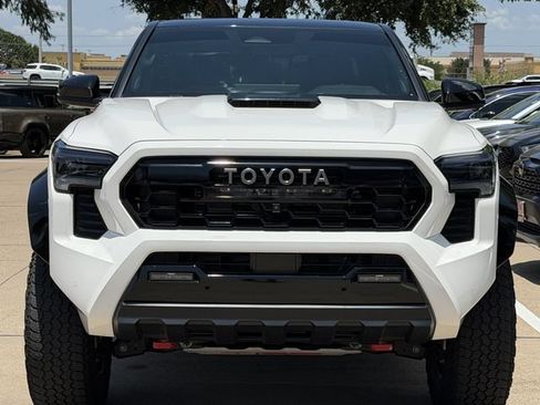 Certified 2025 Toyota Tacoma TRD Pro AWD/4WD image 8
