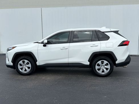 Used 2024 Toyota RAV4 LE FWD image 2