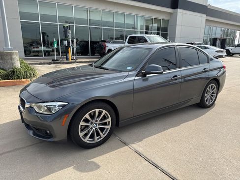 Used 2018 BMW 320i Sedan image 3