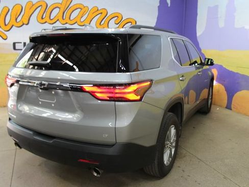 Used 2023 Chevrolet Traverse LT FWD image 8