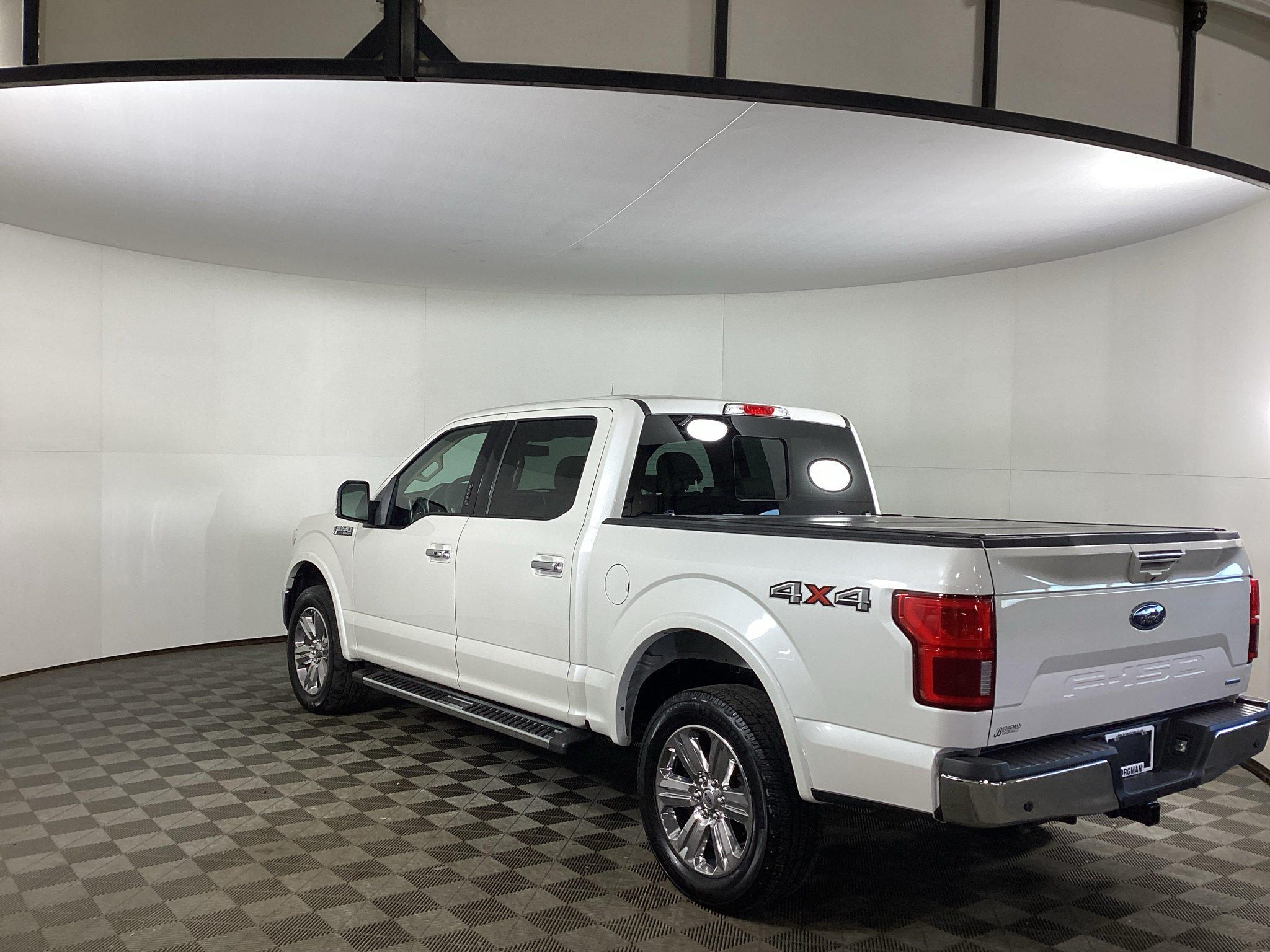 Used 2019 Ford F150 Lariat w/ Equipment Group 502A Luxury AWD/4WD image 4