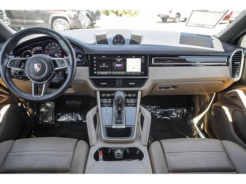 Used 2023 Porsche Cayenne Platinum Edition AWD/4WD image 14