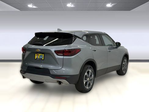 Used 2025 Chevrolet Blazer LT AWD/4WD image 7