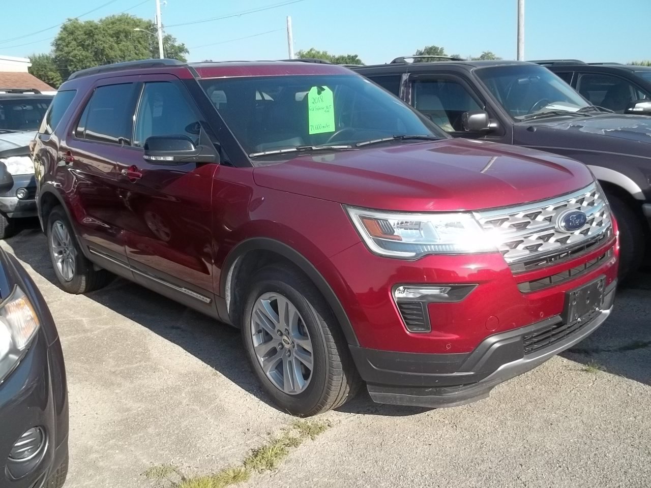 Used 2018 Ford Explorer XLT w/ Equipment Group 202A AWD/4WD image 1