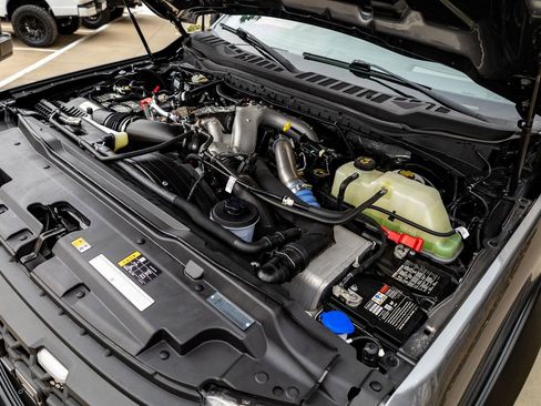 Used 2023 Ford F250 Lariat w/ Lariat Ultimate Package image 40