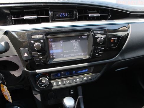 Used 2015 Toyota Corolla S FWD image 11