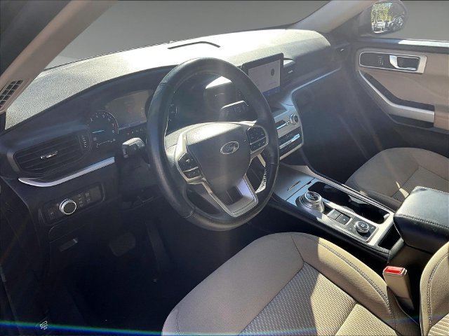 Used 2022 Ford Explorer XLT AWD/4WD image 14