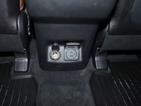 Used 2022 Kia Telluride SX w/ SX Prestige Package image 26