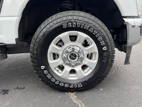 Used 2024 Ford F250 XLT w/ FX4 Off-Road Package AWD/4WD image 45