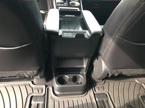 Certified 2025 Toyota Sienna XSE image 26