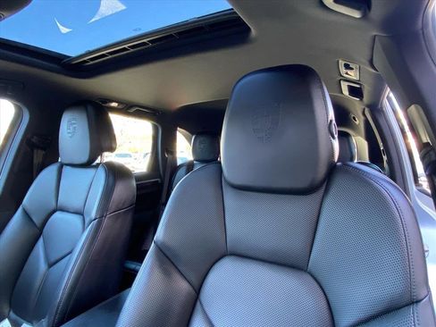 Used 2018 Porsche Cayenne Platinum Edition image 15