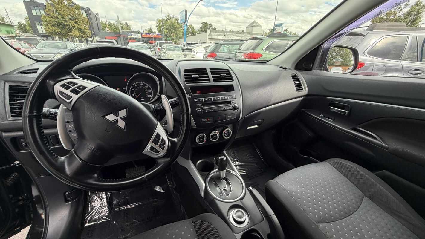 Used 2011 Mitsubishi Outlander Sport SE AWD/4WD image 8