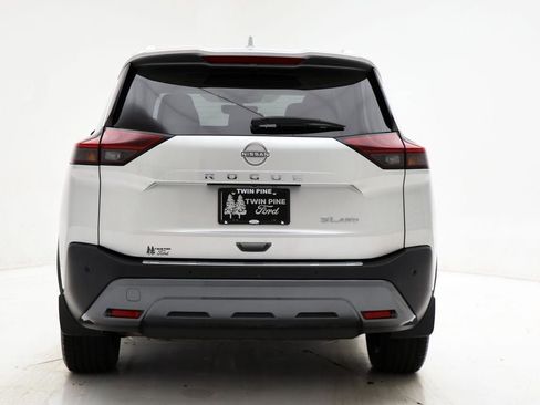 Used 2023 Nissan Rogue SL w/ SL Premium Package image 8