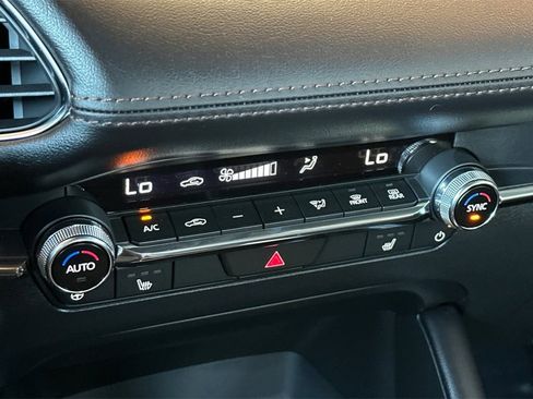New 2025 MAZDA MAZDA3 Hatchback w/Premium Plus Pkg image 18