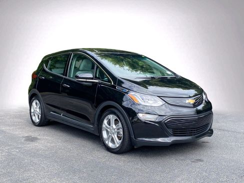 Used 2020 Chevrolet Bolt LT FWD image 2
