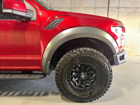 Used 2018 Ford F150 Raptor w/ Equipment Group 802A Luxury AWD/4WD image 8