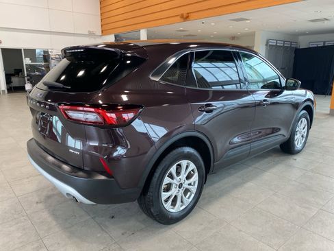 Used 2023 Ford Escape Active AWD/4WD image 5