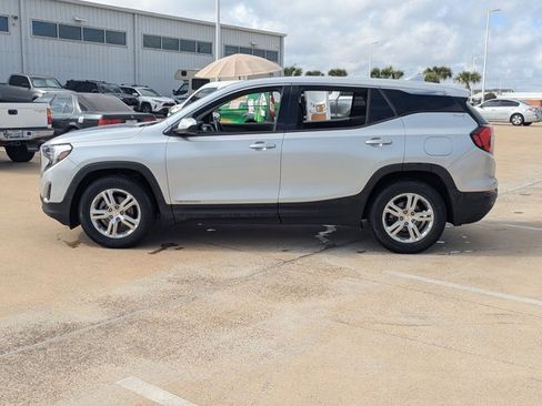 Used 2020 GMC Terrain SLE image 8