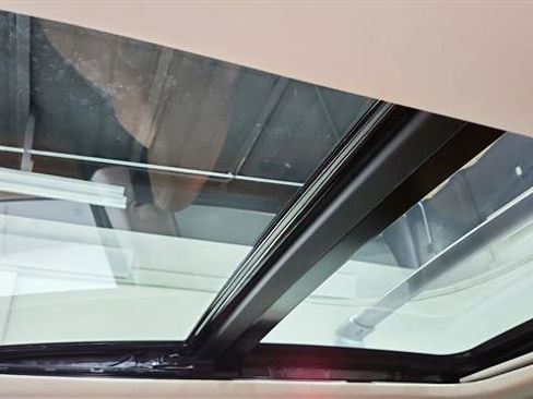 Certified 2025 Nissan Pathfinder Platinum FWD image 13