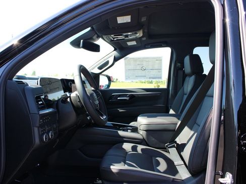 New 2026 Chevrolet Suburban RST AWD/4WD image 25