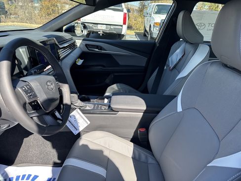 New 2026 Toyota Camry SE image 13