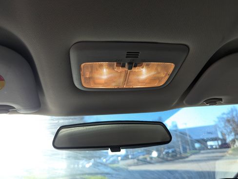 Used 2016 Toyota Corolla S image 23