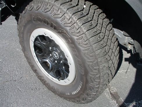 Used 2022 Ford Bronco Badlands image 18