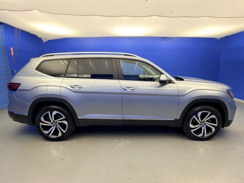 Used 2023 Volkswagen Atlas SEL AWD/4WD image 8