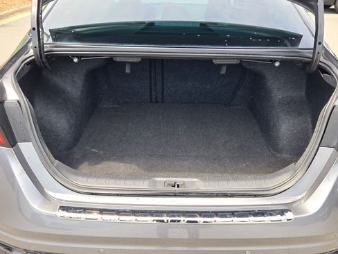 Used 2022 Nissan Altima 2.5 SR FWD image 19