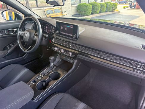 Used 2022 Honda Civic Sport image 23