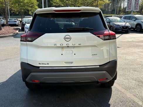 Used 2023 Nissan Rogue S AWD/4WD image 5