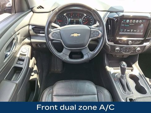 Used 2018 Chevrolet Traverse LT AWD/4WD image 3