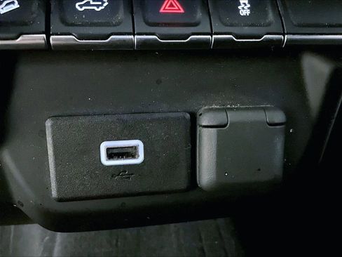 Used 2020 Chevrolet Silverado 1500 Custom Trail Boss w/ Custom Convenience Package image 31