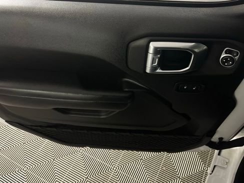 Used 2021 Jeep Gladiator Sport image 24