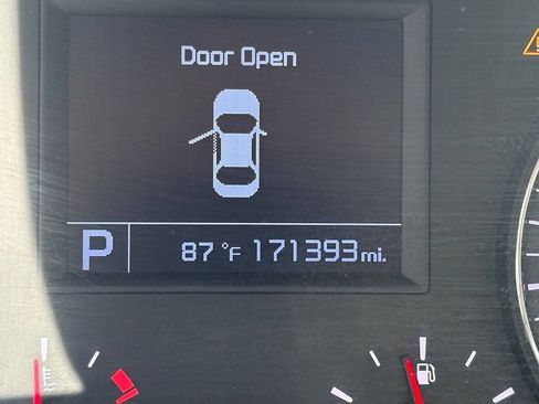 Used 2014 Kia Cadenza Premium FWD image 20