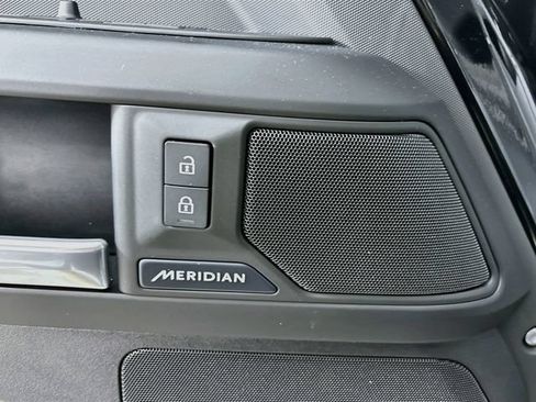 Used 2026 Land Rover Defender 110 S AWD/4WD image 21