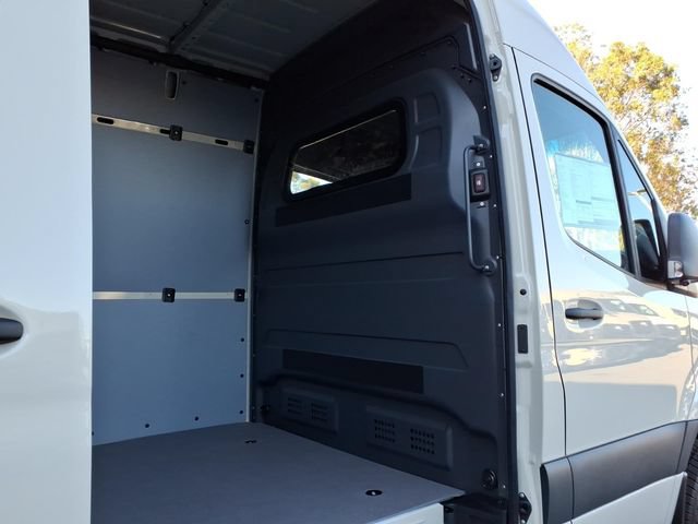 New 2026 Mercedes-Benz Sprinter 2500 image 24