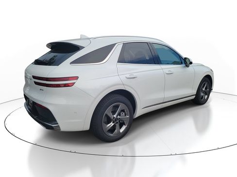 New 2026 Genesis GV70 2.5T Advanced AWD/4WD image 2