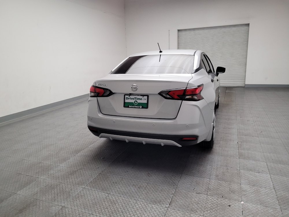 Used 2021 Nissan Versa S FWD image 7