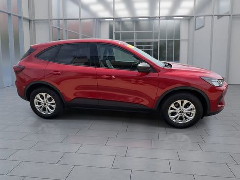 Used 2025 Ford Escape Active AWD/4WD image 9