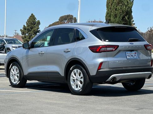 Used 2023 Ford Escape Active w/ Tech Pack #2 FWD image 6