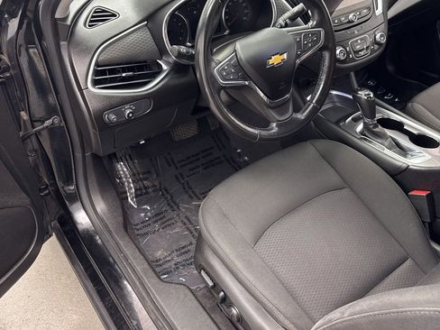 Used 2018 Chevrolet Malibu LT FWD image 10