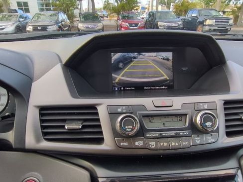 Used 2014 Honda Odyssey Touring image 4