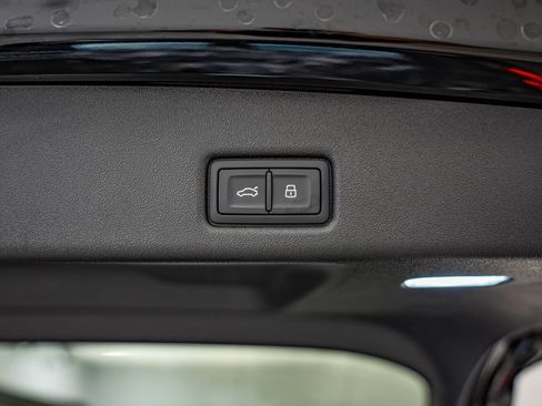 New 2026 Audi SQ5 Prestige AWD/4WD image 38