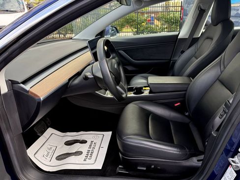 Used 2018 Tesla Model 3 Long Range image 13