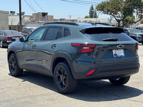New 2026 Chevrolet Trax LT w/ Driver Confidence Package FWD image 4