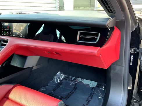 Used 2025 Porsche Taycan RWD image 16
