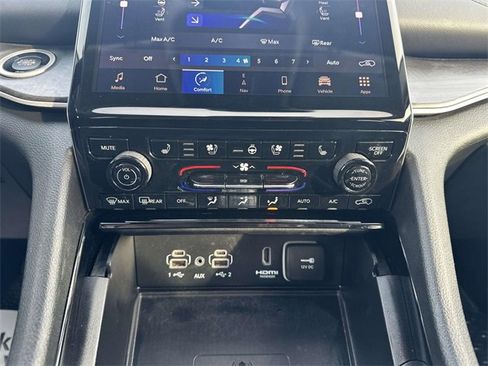 Used 2022 Jeep Grand Cherokee Limited 4xe w/ Luxury Tech Group II image 41