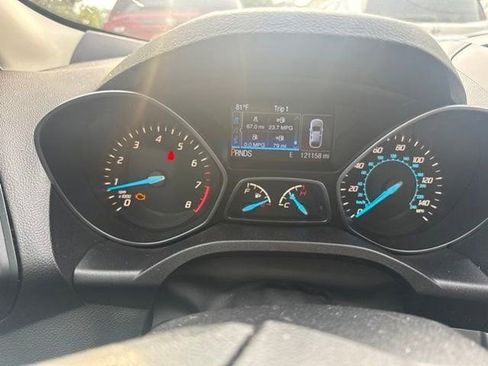 Used 2016 Ford Escape SE FWD image 1